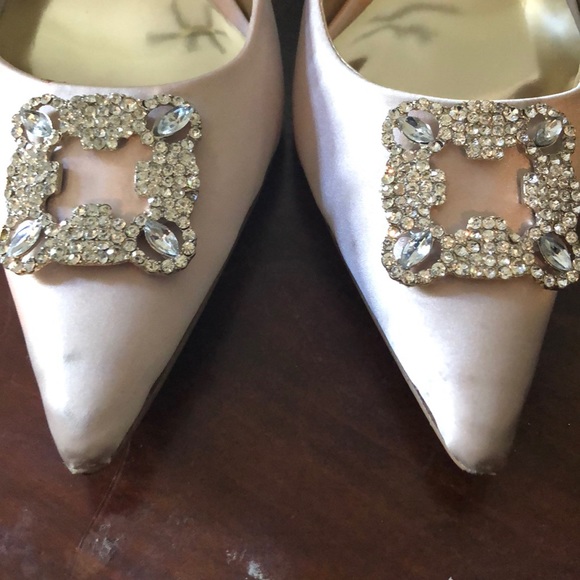 Audrey Brooke Satin Pumps (Manolo Dupe) - Picture 2 of 7